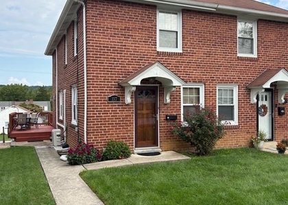 337 W Pennsylvania Avenue - Photo 1