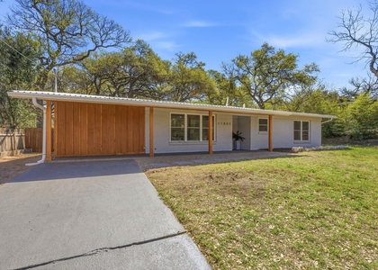11805 Pollyanna Ave - Photo 1