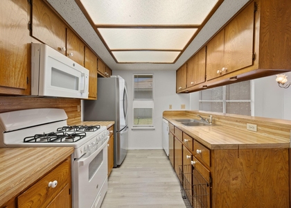 800 E Central Dr - Photo 1