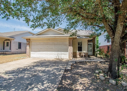 1436 Roxannes Run - Photo 1