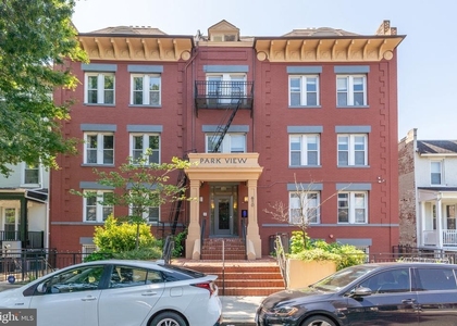 610 Irving Street Nw - Photo 1