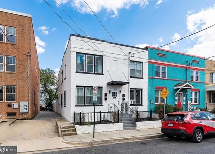 1825 Providence Street Ne - Photo 1