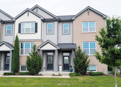 3s513 Barkley Avenue - Photo 1