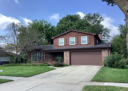 928 N Rohlwing Road - Photo 1