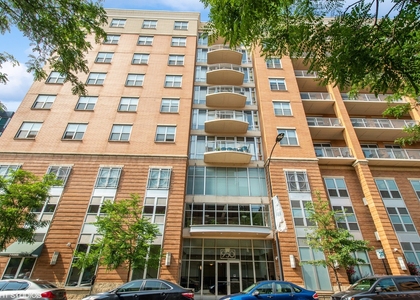 950 W Monroe Street - Photo 1