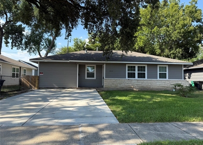 1415 Regal Street - Photo 1