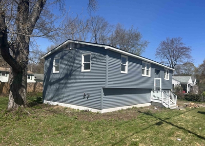 140 Carroll - Photo 1
