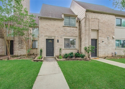 15309 Kingfield Drive - Photo 1