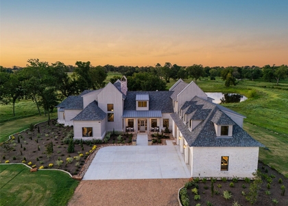 404 Blackberry Lane - Photo 1