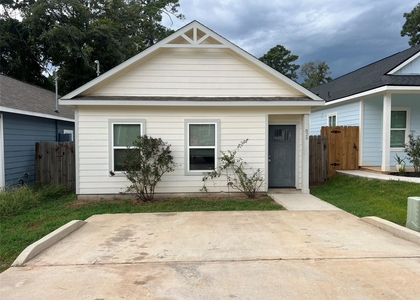 826 Omeara - Photo 1