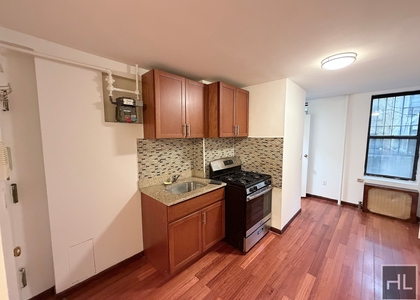 Essex Street - Photo 1