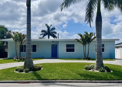 2215 W Vina Del Mar Boulevard - Photo 1