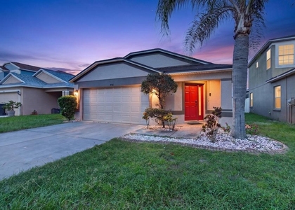 7961 Carriage Pointe Drive - Photo 1