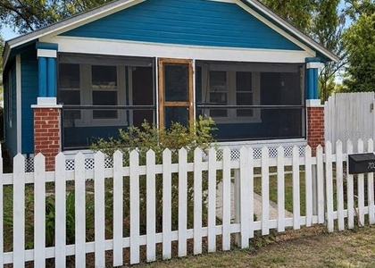 703 Sw 5th Street - Photo 1