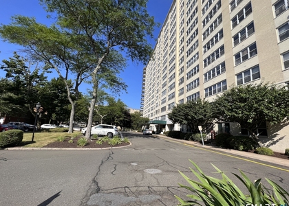 2625 Park Avenue - Photo 1