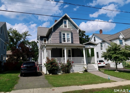 8 Rockwell Avenue - Photo 1