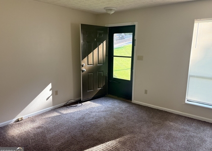 165 Hunters Ln - Photo 1