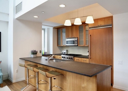 East 59th Street - Photo 1