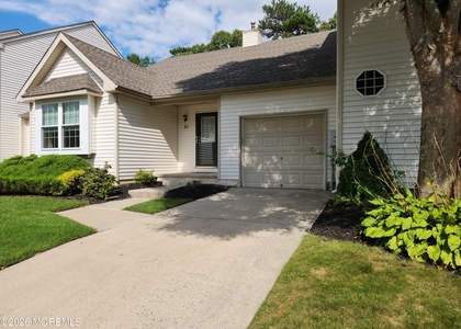 21 Timberline Drive - Photo 1