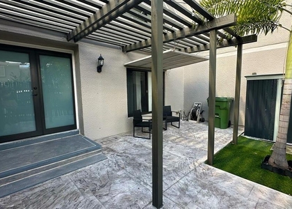11205 Nw 15th Street - Photo 1