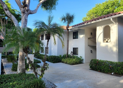 30 Pelican Pointe Drive - Photo 1