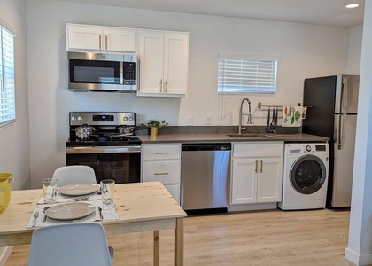 1620 E Apache Boulevard - Photo 1