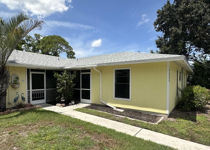 4684 Se Teri Place - Photo 1