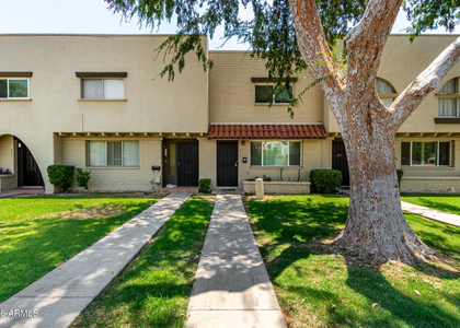 6825 E Osborn Road - Photo 1