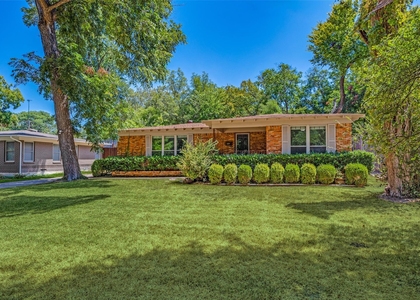 10422 Lake Gardens Drive - Photo 1