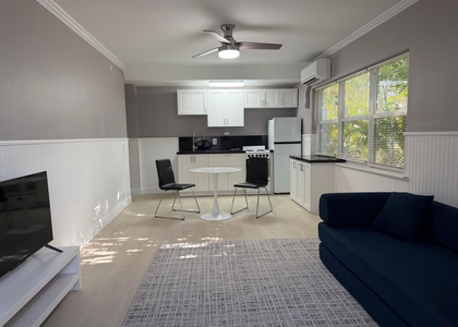 220 Washingtonia Avenue - Photo 1