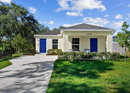 5032 Se Flounder Avenue - Photo 1