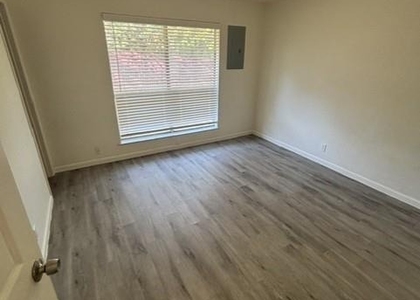 2637 W Randol Mill Road - Photo 1