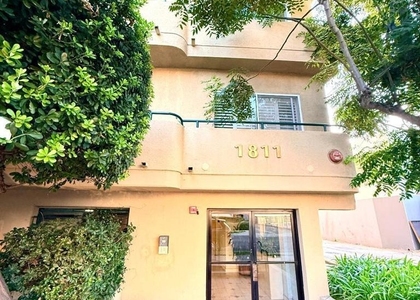 1811 Manning - Photo 1