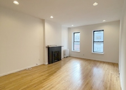 90th and 1st Avenue  - Photo 1