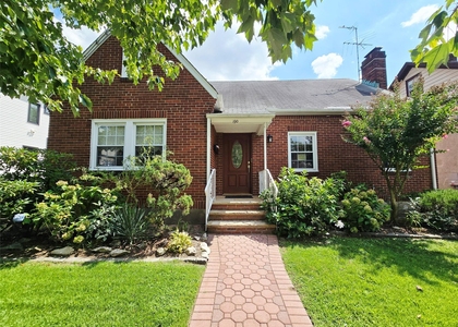 190 Bryant Avenue - Photo 1