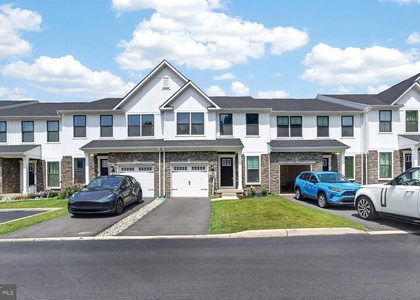 1047 Watson Court - Photo 1