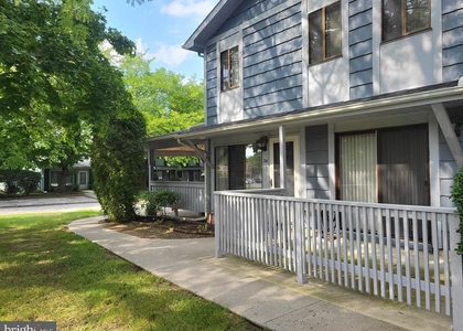 24 Maplewood - Photo 1