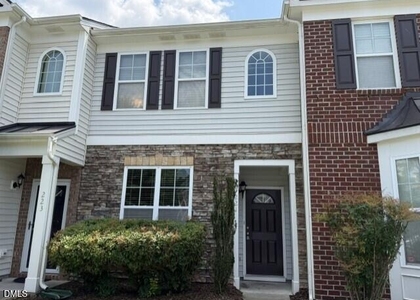 100 Stratford Lakes Drive - Photo 1