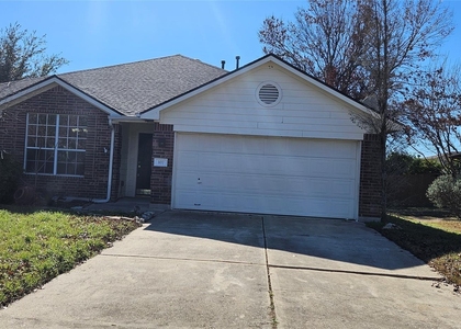 107 Helen Cv - Photo 1
