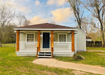 166 Sycamore Street - Photo 1