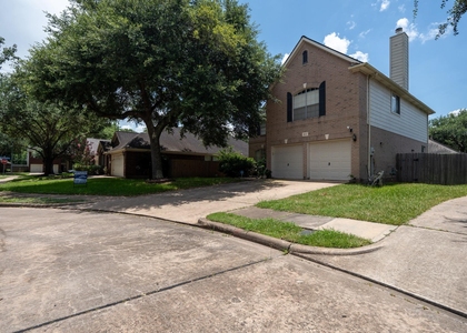 210 Windrift Court - Photo 1