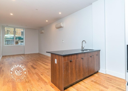 1076 Rogers Avenue - Photo 1