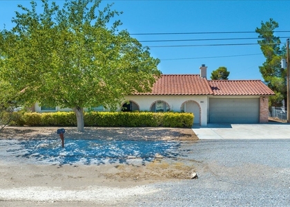 881 E Calvada Boulevard - Photo 1