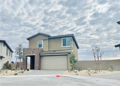 12413 Harbor Isle Avenue - Photo 1