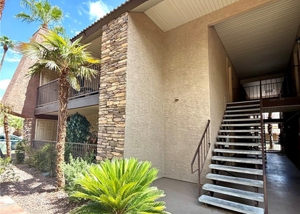 5041 River Glen Drive - Photo 1