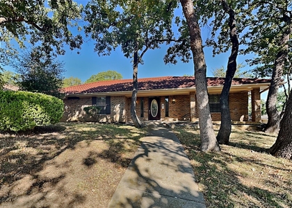 8 Lake Forest Drive - Photo 1