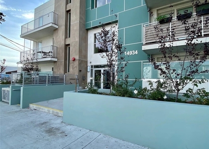 14934 Burbank Boulevard - Photo 1