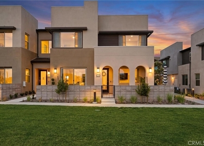 3247 E. Moonstone Drive - Photo 1