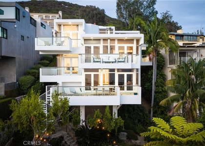 1061 Skyline - Photo 1