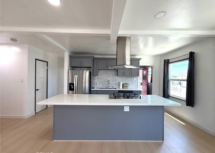 2132 Divine - Photo 1